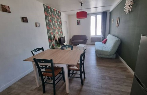 Chatellerault Apartment | Nice apartment. 2 to 8 pers. 20 min from futuroscope