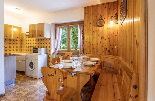 Campodolcino Apartment | Nice apartment for 6 guests with WIFI, TV and terrace