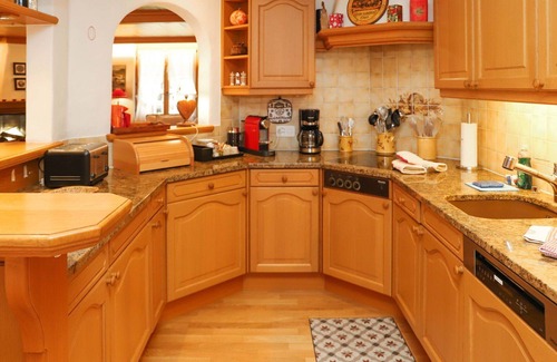 Saanen Apartment | Nice apartment for 12 guests with WIFI, TV and terrace