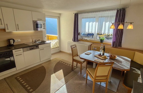 Kappl Apartment | Nice apartment for 14 people with WIFI, TV, patio and pets allowed