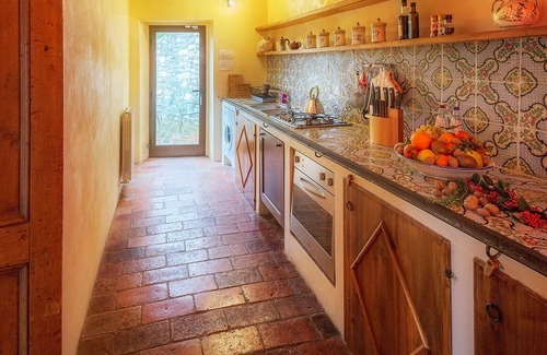 Umbertide Apartment | Nice apartment for 3 guests with WIFI, A/C, pool, TV, panoramic view and parking