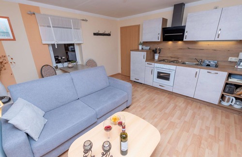 Stangerode Apartment | Nice apartment for 4 people with WIFI, TV and patio