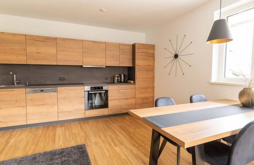 Fronhausen Apartment | Nice apartment for 4 guests with WIFI, TV, patio and parking