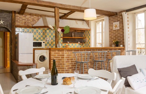 Saint-Servan Apartment | Nice apartment for 4 guests with WIFI and TV