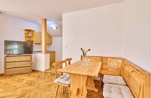 Janske Lazne Apartment | Nice apartment for 5 guests with WIFI and TV