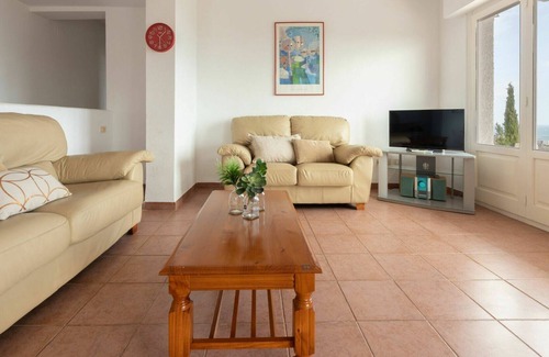 Peniscola Apartment | Nice apartment for 5 people with A/C, pool, WIFI, TV, terrace and pets allowed