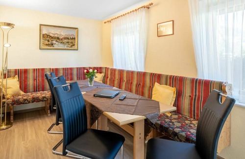 Mayrhofen Apartment | Nice apartment for 6 people with WIFI, TV, terrace, pets allowed and parking