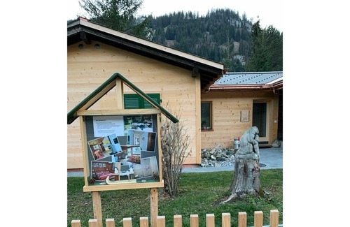 Lenk Apartment | Nice apartment for 6 guests with WIFI, TV, balcony and parking