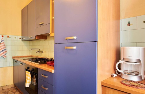 Calozzo Apartment | Nice apartment for 6 people with TV and terrace