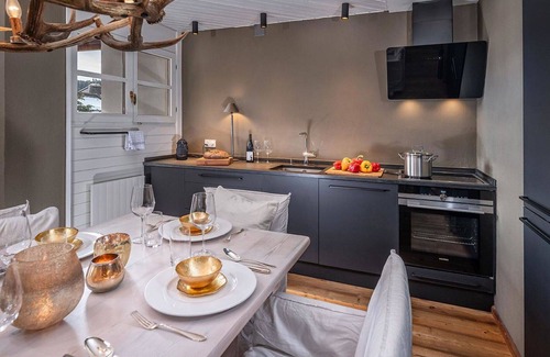 Lenzerheide Apartment | Nice apartment for 4 guests with pool, TV, balcony and pets allowed