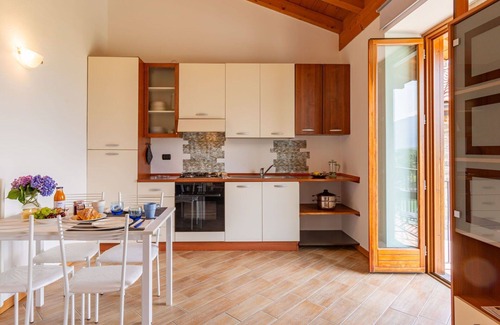 Gera Lario Apartment | Nice apartment for 4 guests with WIFI, balcony, pets allowed and panoramic view