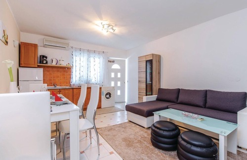 Zurkovo Apartment | Nice apartment in Kostrena with WiFi