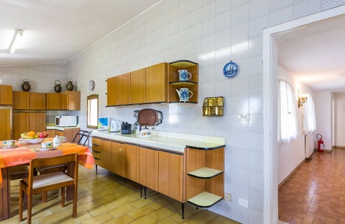 Crespina Villa | Nice apartment in villa for 8 people with WIFI, private pool, terrace and pets allowed