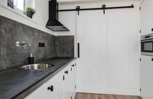 Woudsend House | Nice apartment in villa for 4 guests with WIFI and patio