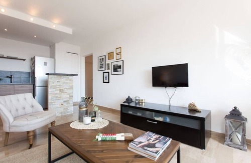 Antibes Apartment | NICE APARTMENT SEA VIEW TERRACE