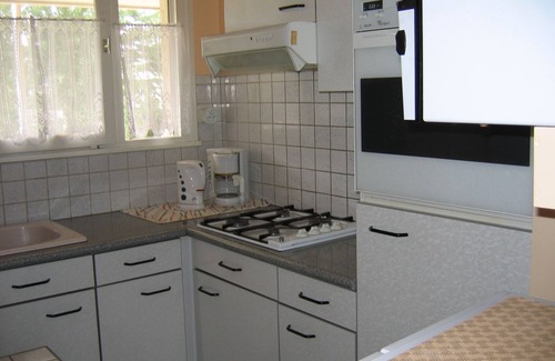 Perros-Guirec Apartment | Nice apartment with sea view a few meters away and balcony, close to shops.