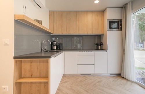 Zutendaal Ski Chalet | Nice chalet with dishwasher 16 km from Maastricht