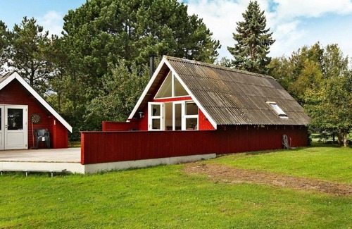 Næsby Strand House | Nice Holiday Home in Nakskov Lolland with Garden