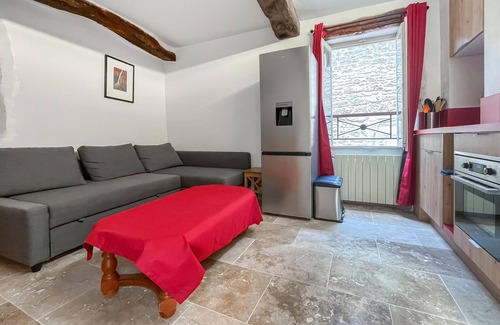 Barjac House | Nice home in Barjac with WiFi