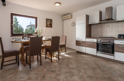 Cista Velika House | Nice home in Cista Velika with WiFi