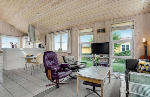 Frederikshavn House | Nice home in Frederikshavn with WiFi