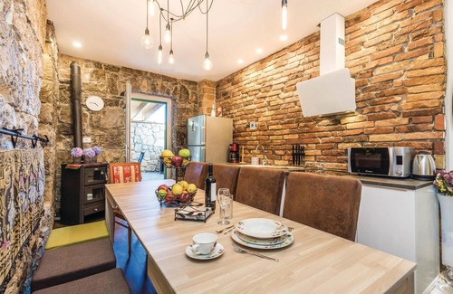 Opatija House | Nice home in Icici with WiFi