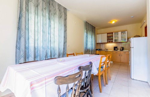 Kucice House | Nice home in Kucice with WiFi