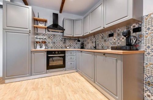 Lisicici House | Nice home in Lisicic with WiFi