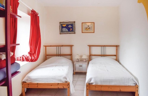 Pommerit-le-Vicomte House | Nice home in Pommerit le Vicomte with 2 Bedrooms