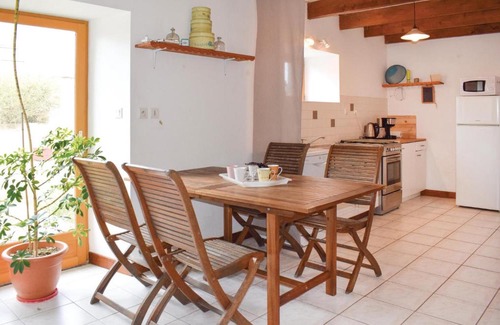 Pommerit-le-Vicomte House | Nice home in Pommerit le Vicomte with 2 Bedrooms