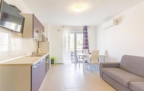 Premantura House | Nice Home In Premantura With House Sea View