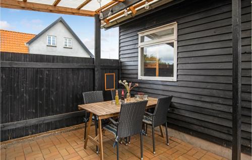 Ronne House | Nice Home In Rønne With Kitchen