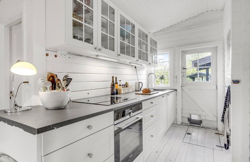 Tisvildeleje House | Nice home in Tisvildeleje with kitchen