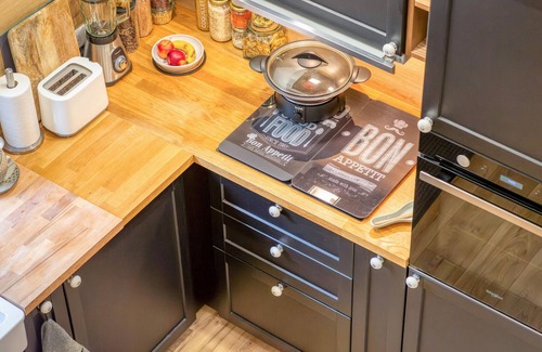 Venon House | Nice home in Venon with WiFi