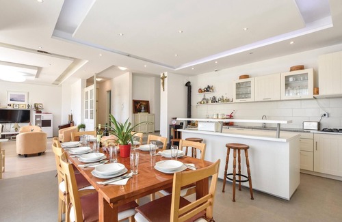 Cista Provo House | Nice home in Zrnovnica-Split with sauna