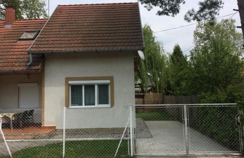 Balatonfenyves Apartment | Nice House on the Beach