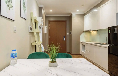 Hang Xanh Apartment | Nice Luxury Apartments Vinhome Central
