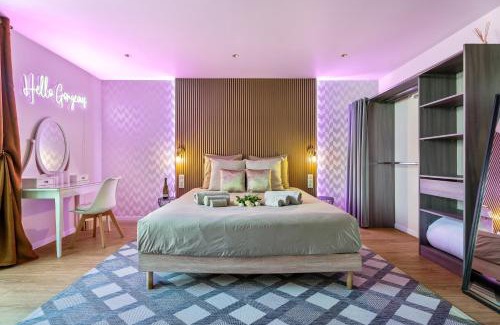 Jean-Medecin Apartment | Nice Renting - Love Room Massena - Luxe Room - Jacuzzi - Terrace - King Bed - AC