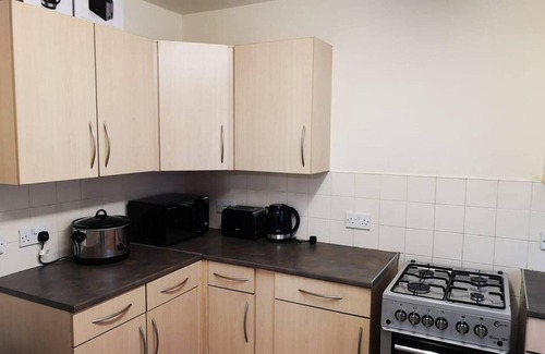 Manchester House | Nice Residential Within Easy Reach To Town