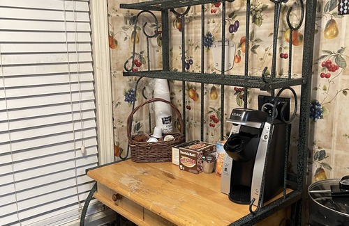 Jackson House | Nice, spacious home in a quiet neighborhood,10 min from restaurants and shopping