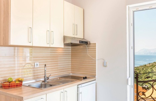 Bratus Apartment | Nice studio in Krvavica with kitchen