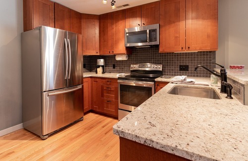 Frisco Condo | Nice Updated Condo. Hot Tub. Access to Lake.
