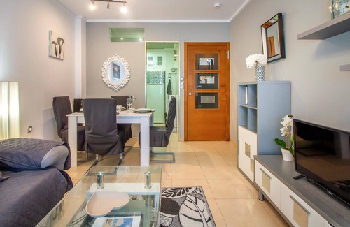 Alicante Apartment | Nice vacation apartment in a perfect location for vacations of all kinds.
