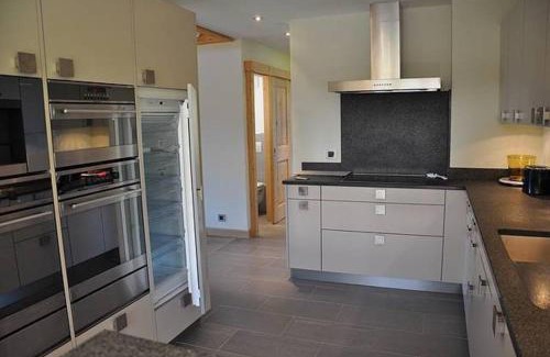 Alpe des Chaux Ski Chalet | Nico