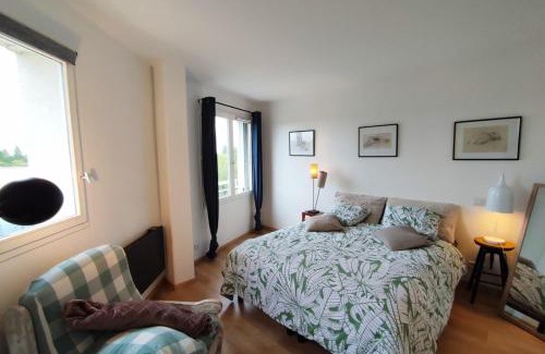 Torcy-le-Grand Apartment | Night in the Heart of Torcy