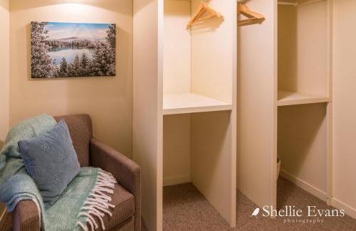 Twizel House | Night Sky Cottages - Kea Cottage - LUXURY