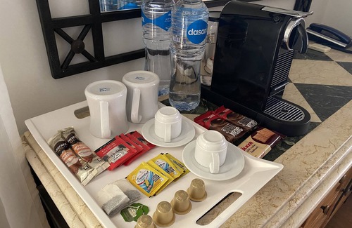 Zamalek Apartment | Nile View Apartment - Sleeps 4 & Balcony