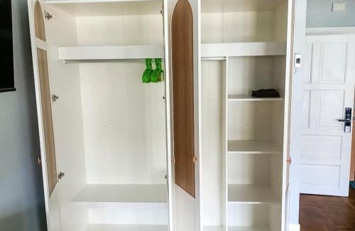 Huay Kaew Apartment | Nimman Townhouse with Pool Sauna and Workspace