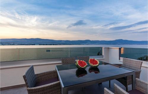 Arbanija House | Nine-Bedroom Holiday Home In Arbanija