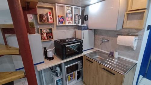 Skopje Region Apartment | Nitro Inn 1 Premium Cozy - Wine Tasting - Souvenir - Art Gallery - Private Guided Tours - Relaxing - Romantic